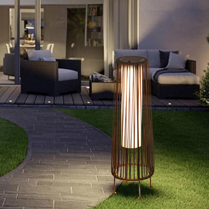 Modern Minimalist Solar Wasserdicht Rund Vertikal Ziehen Streifen Eisen Rattan LED Steh Bodenlampe Für Außen Terrasse