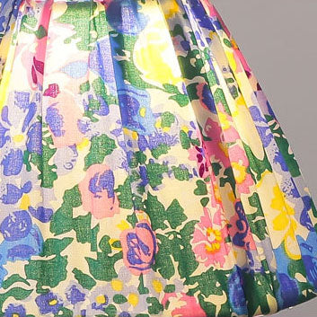 Moderner minimalistischer kreativer Eisenblumenform 1-Lampen Tischlampe
