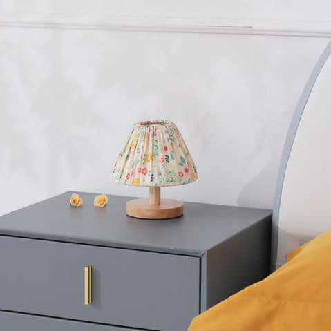Moderner minimalistischer kreativer Eisenblumenform 1-Lampen Tischlampe