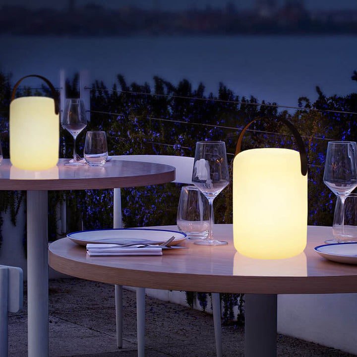Moderne Einfachheit Plastik Rund Quadrat Hand LED Tischlampe für Außenpatio