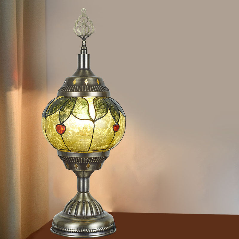 Traditionale Tiffany romantische ovale Eisen emaillierte 1-Licht Tischlampe für das Schlafzimmer