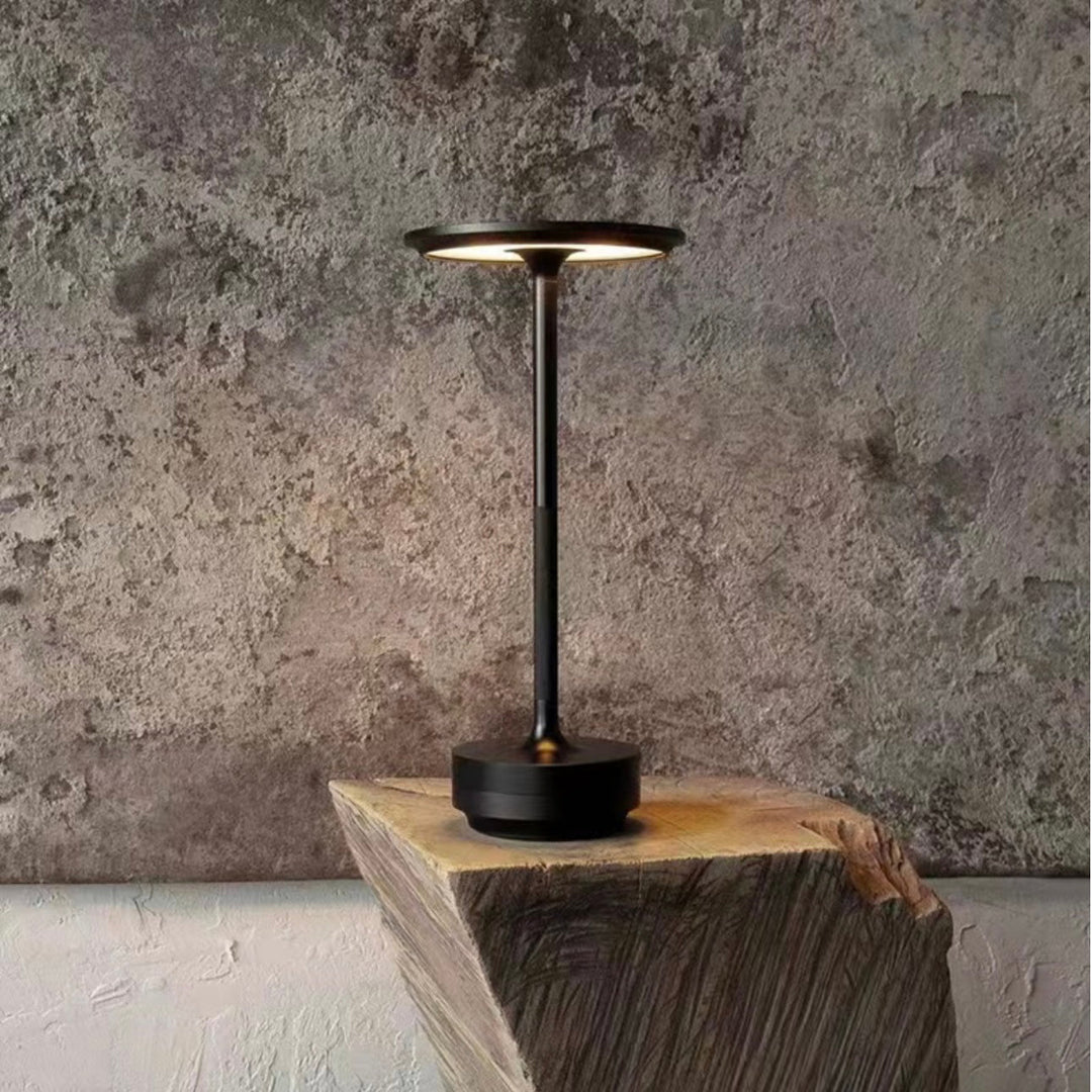 ClarityGlow Luxus Edition | Kabellose LED Tischlampe