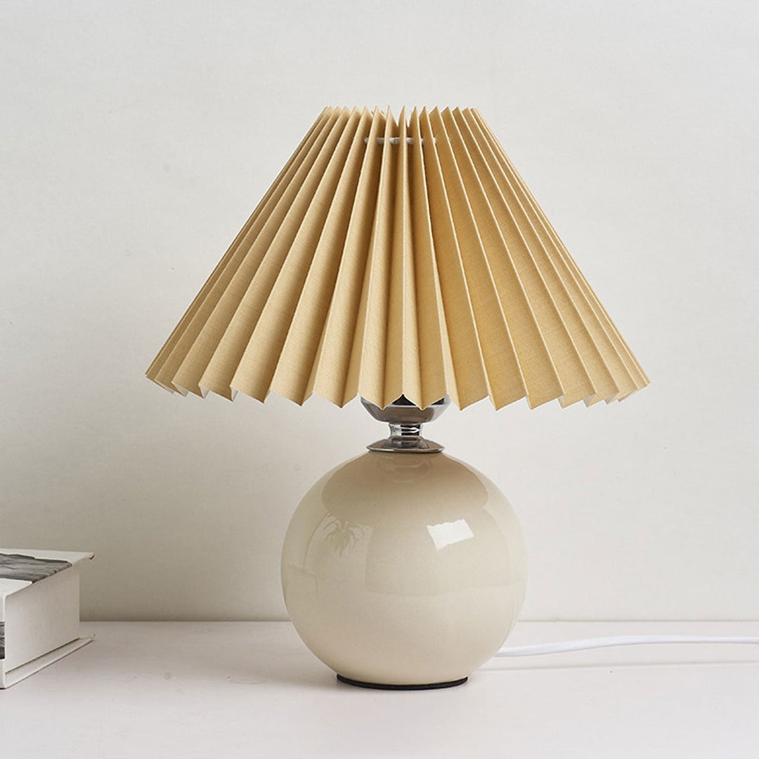 Nordic minimalist 1-Licht Tischlampe aus Keramik mit Falten