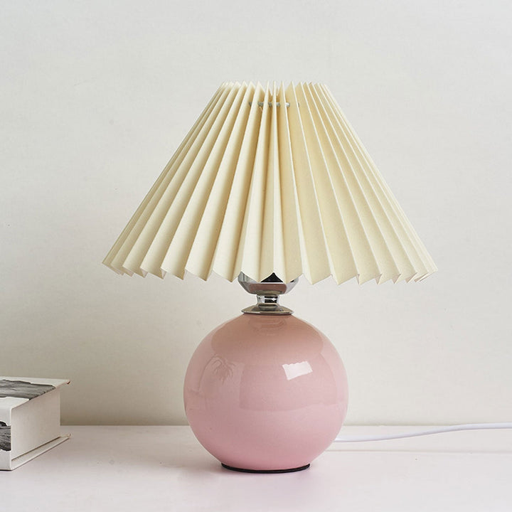Nordic minimalist 1-Licht Tischlampe aus Keramik mit Falten