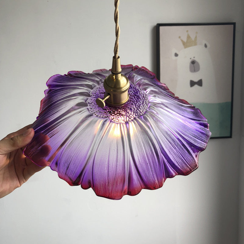 Elegante schalenförmige Pendelleuchte
