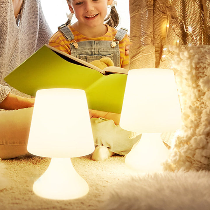 Moderne Minimalistische PE Becherform USB LED Tischlampe Nachtlicht für Außenpatio
