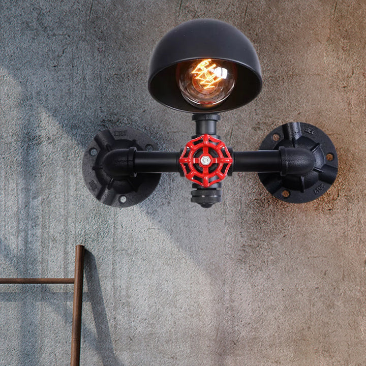 Steampunk Kuppel Wandlampe mit Ventilrad 1 Kopf Metallische Wandbeleuchtung in Schwarz für das Wohnzimmer