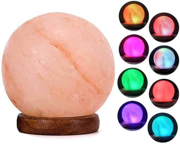 Himalayan Saltkristall-Sphärenlampe mit farbwechselnder LED und natürlicher Holzbasis