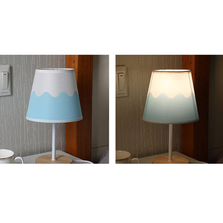 Nordic Vintage Stoffkegel Massivholz LED Tischlampe
