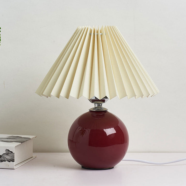 Nordic minimalist 1-Licht Tischlampe aus Keramik mit Falten