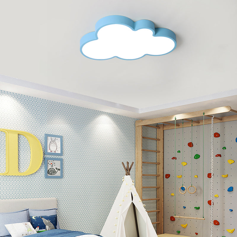 Kinderfreundliche Deckenlampe Wolken-Design