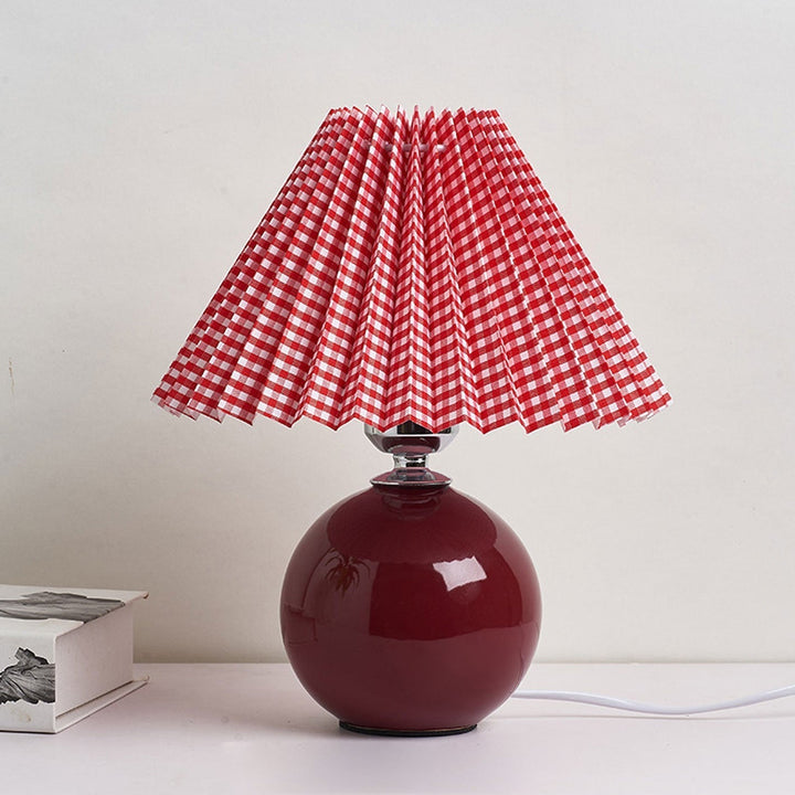 Nordic minimalist 1-Licht Tischlampe aus Keramik mit Falten