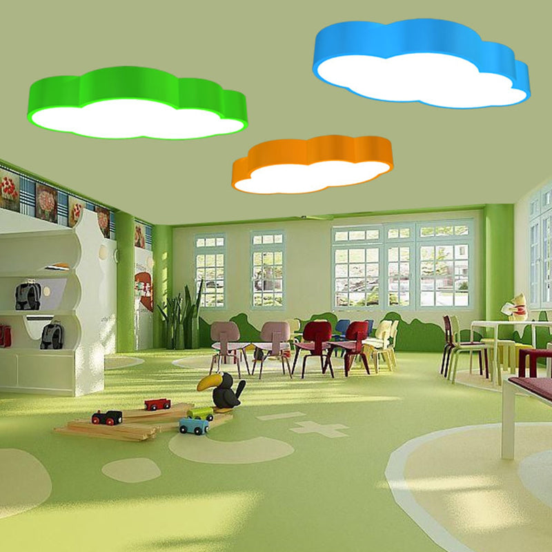 LED Wolken-Deckenleuchte für das Kinderzimmer – Verspieltes Design in Rot/Gelb/Blue