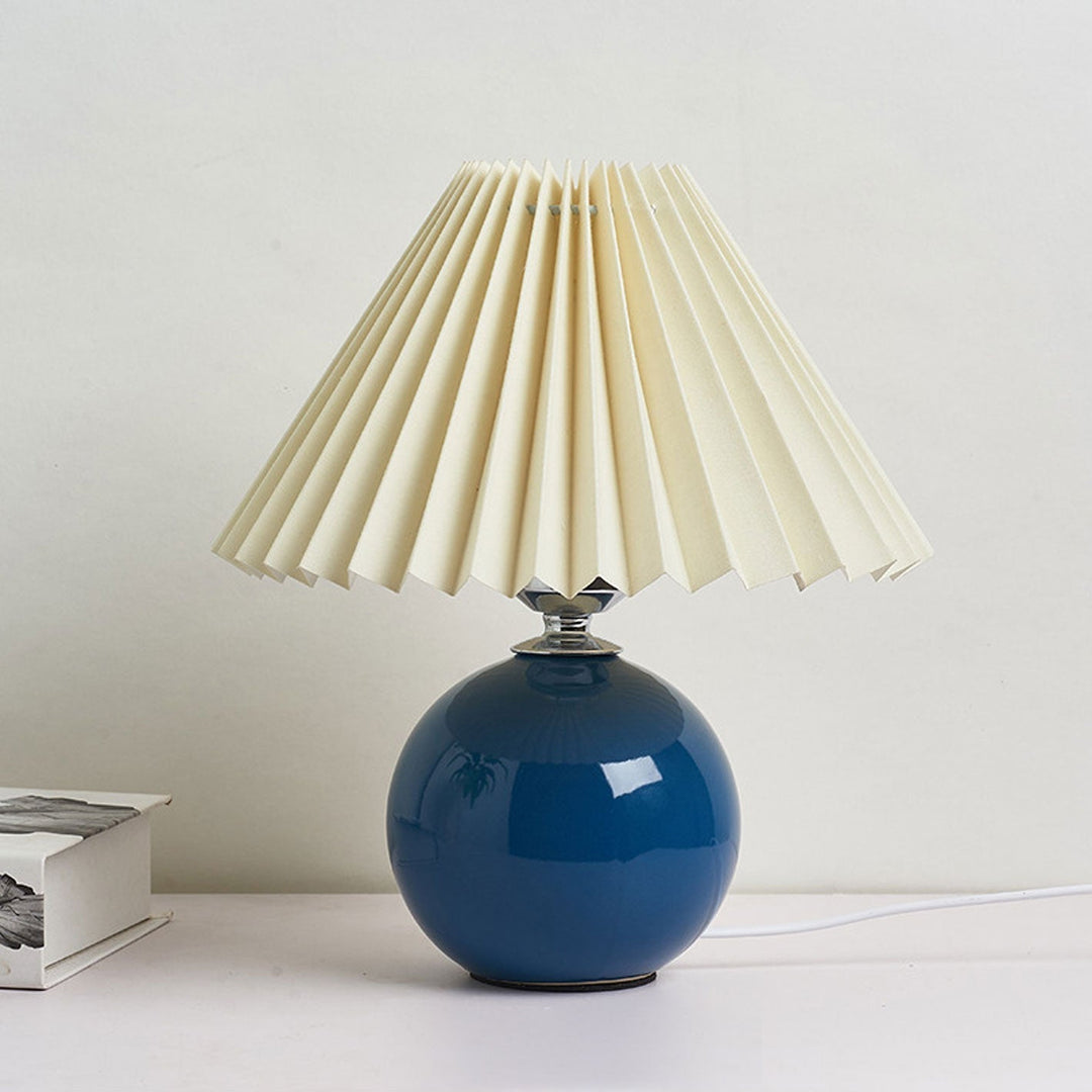 Nordic minimalist 1-Licht Tischlampe aus Keramik mit Falten