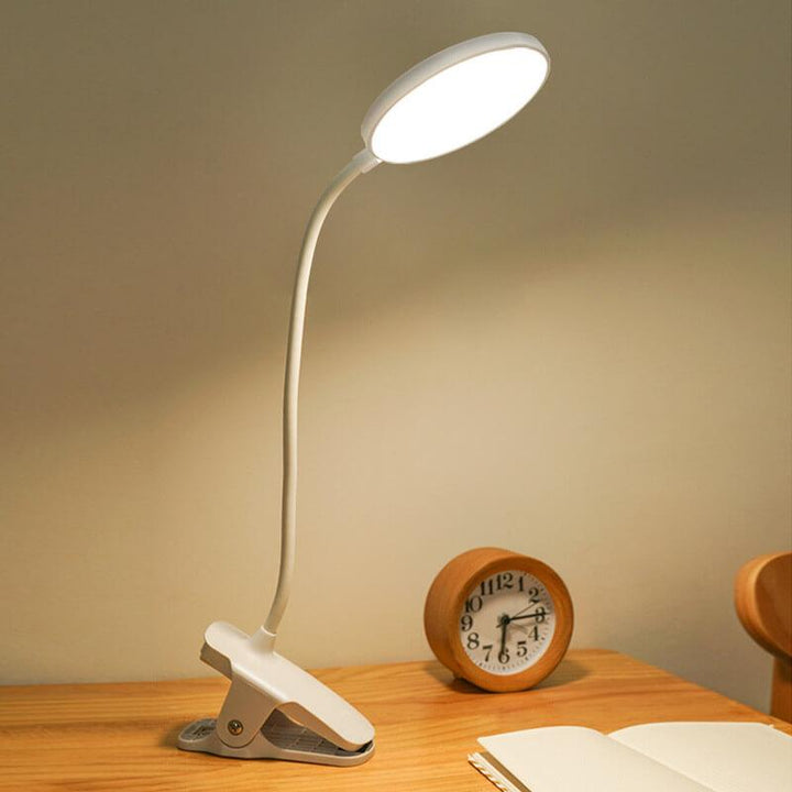 Einfache LED Clip Schreibtischlampe Wiederaufladbar Augen Schutz Nachtlicht