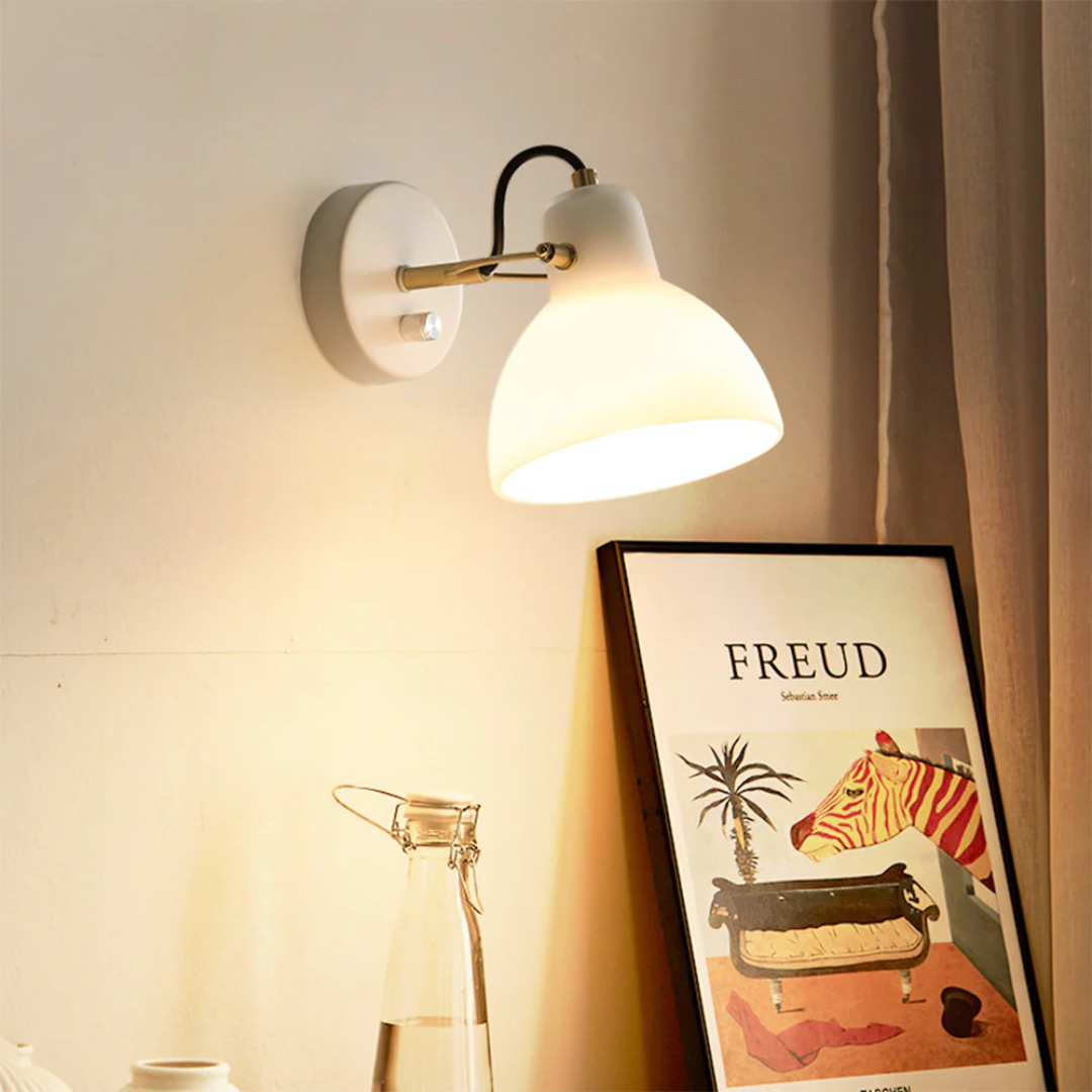 Stylische Wandleuchte für drinnen