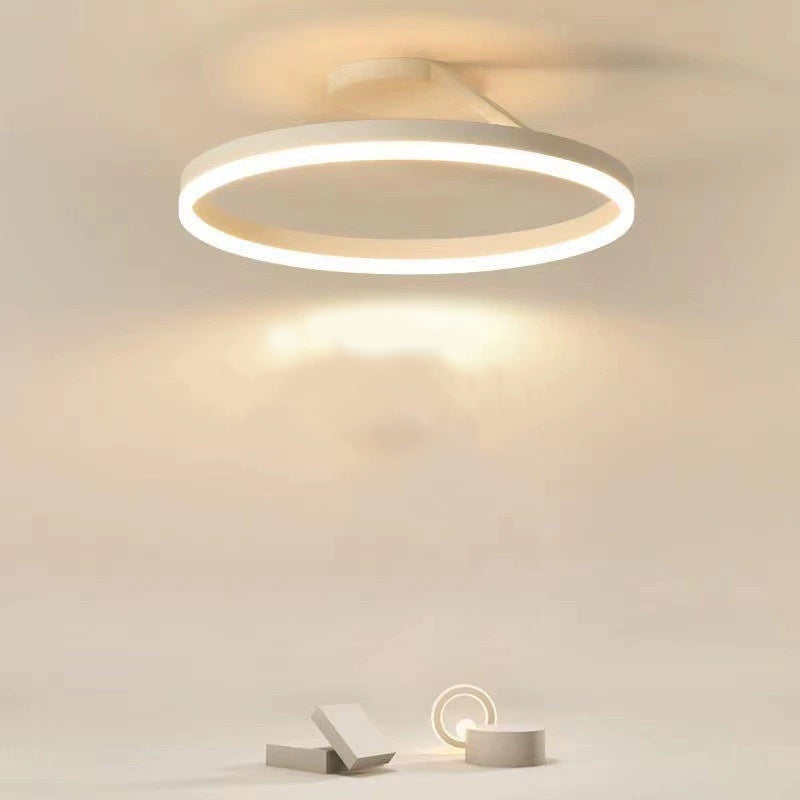 RadiantGlimmer Deckenleuchte - Luxuriöse goldene LED-Beleuchtung mit Metallelementen