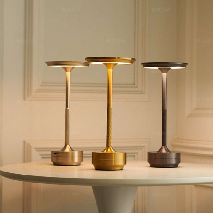 Aluminium wiederaufladbare Touch-Dimmer-Tischlampe