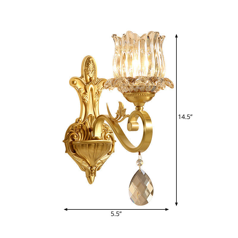 Klarer Kristallblumen-Wandlampen Zeitgenössische 1-lampige Wandleuchte mit geschnitztem Arm in Gold für Flur