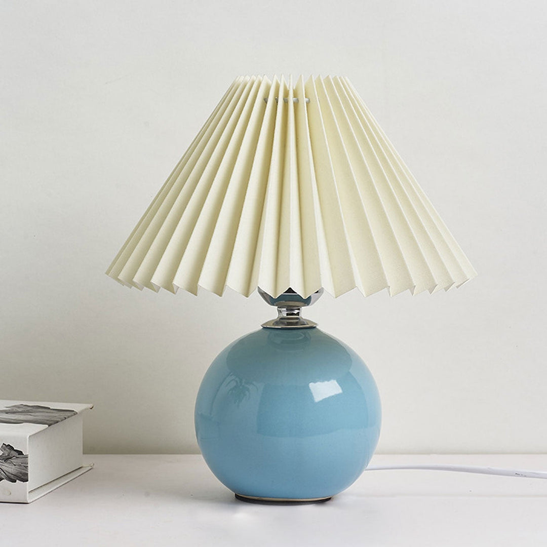 Nordic minimalist 1-Licht Tischlampe aus Keramik mit Falten