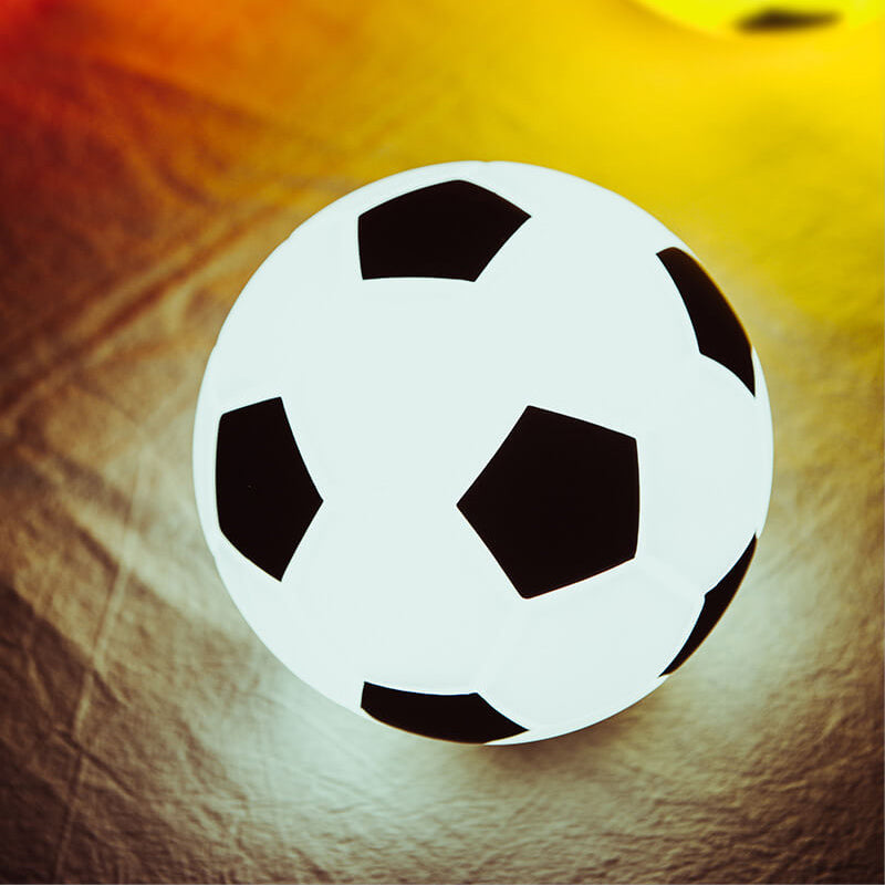 Kreative Fußball Silikon LED Nachttischlampe mit USB-Ladung