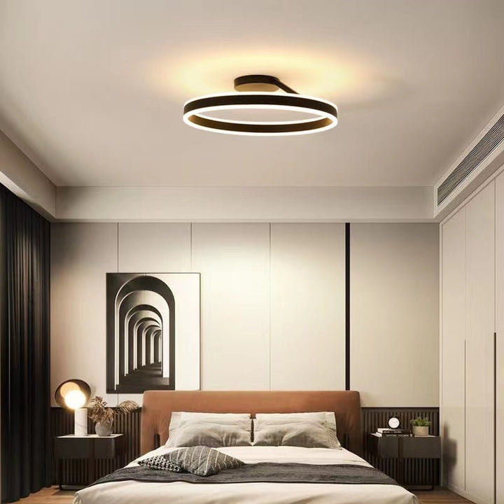 RadiantGlimmer Deckenleuchte - Luxuriöse goldene LED-Beleuchtung mit Metallelementen
