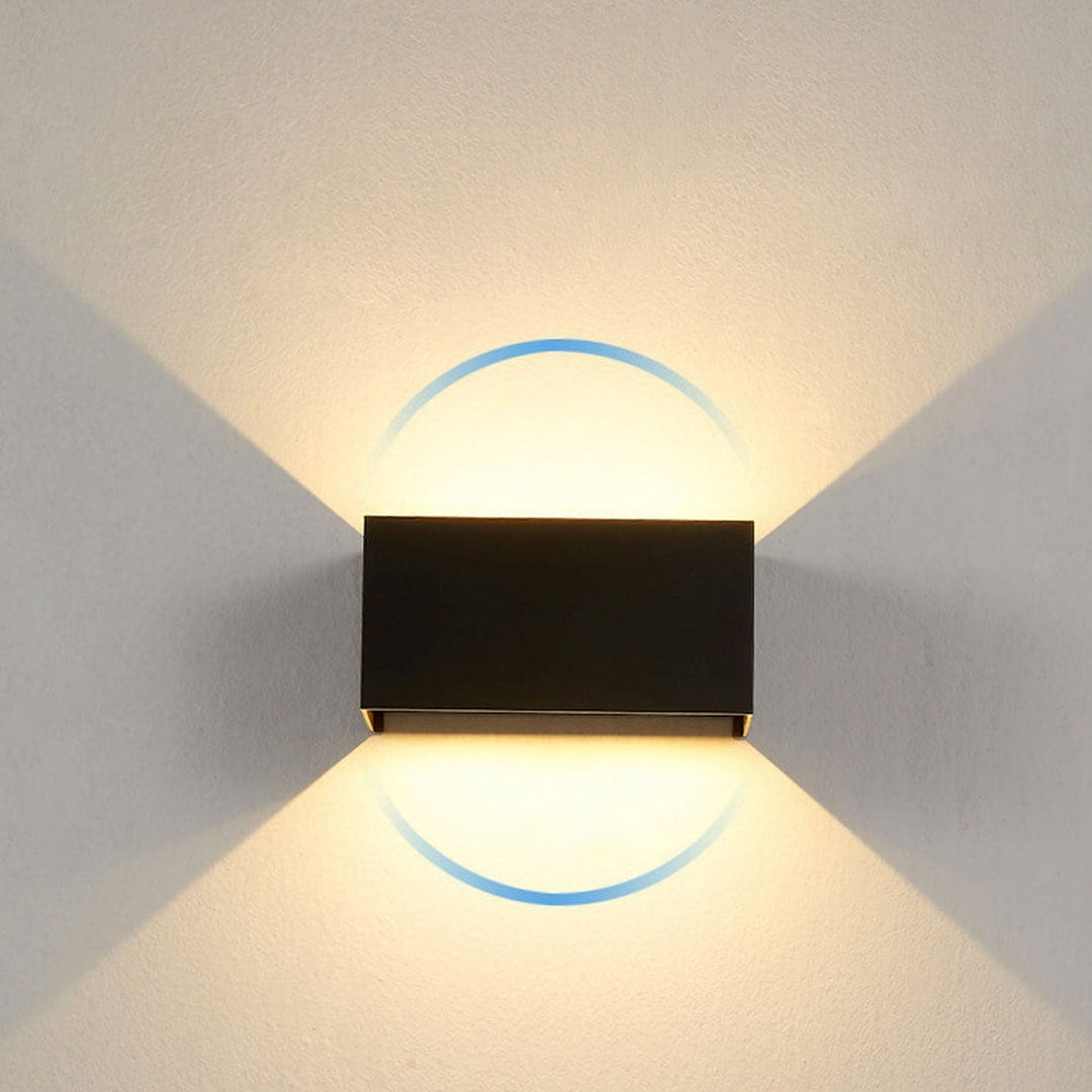 Moderne wasserdichte rechteckige LED-Wandleuchte für den Außenbereich mit Beleuchtung nach oben und unten