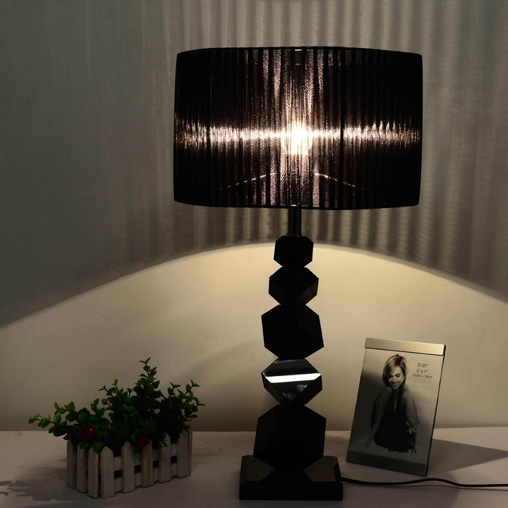 Geometrische Tischlampe