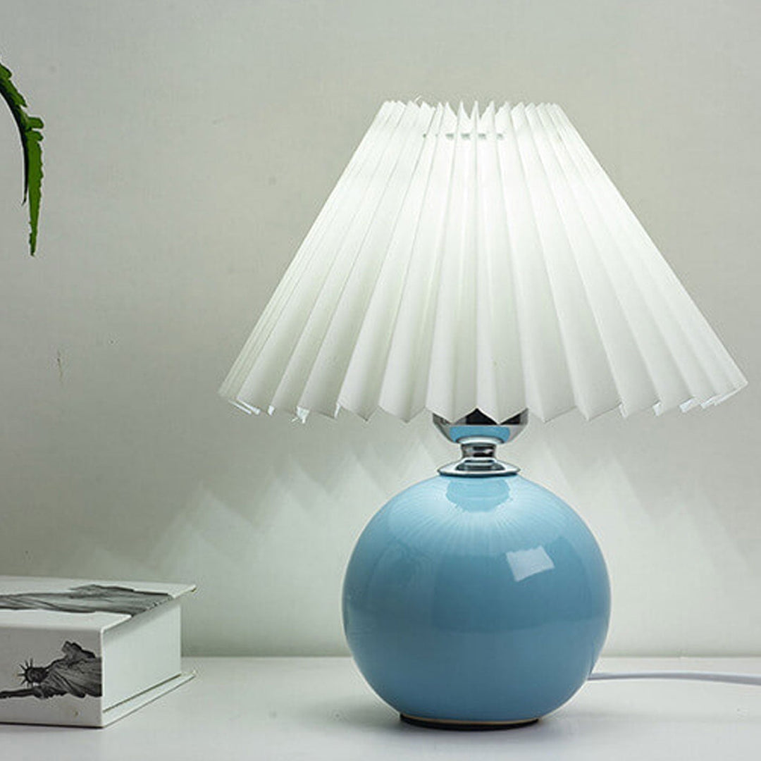 Nordic minimalist 1-Licht Tischlampe aus Keramik mit Falten