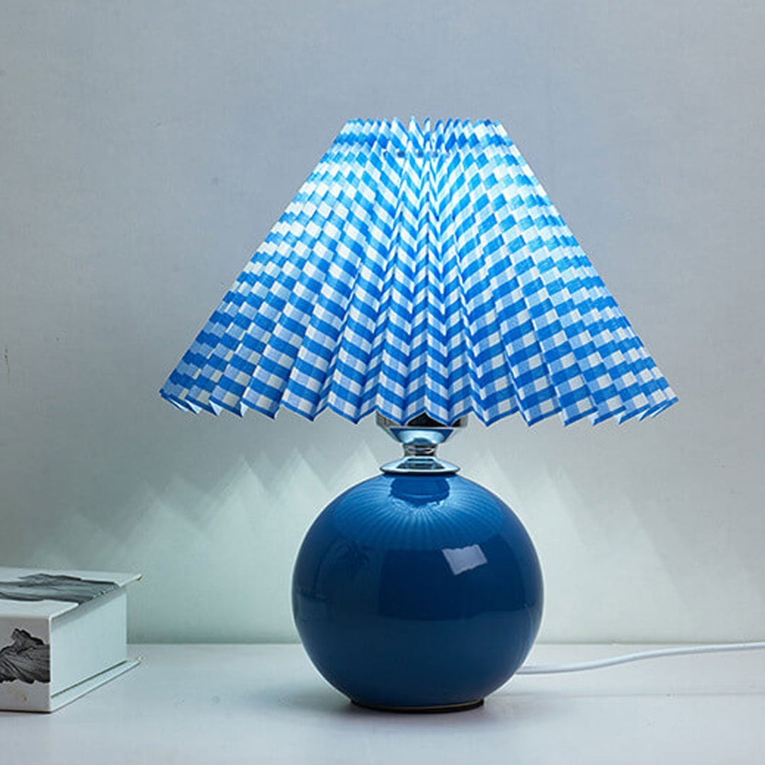 Nordic minimalist 1-Licht Tischlampe aus Keramik mit Falten