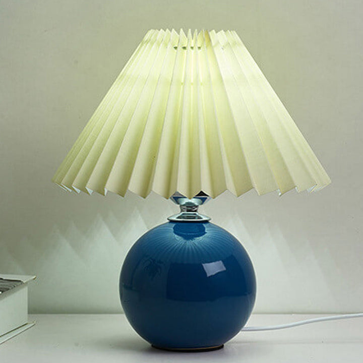 Nordic minimalist 1-Licht Tischlampe aus Keramik mit Falten