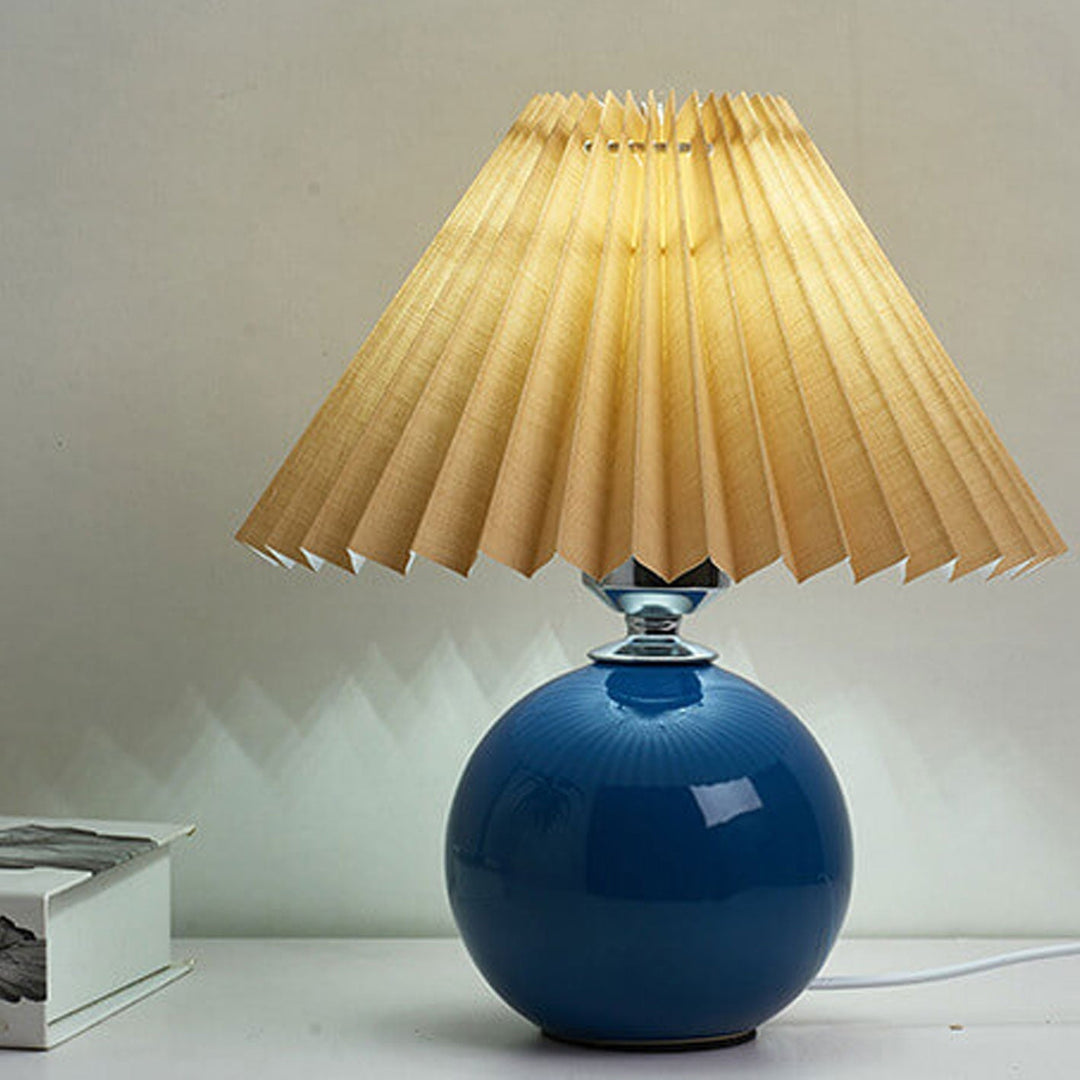 Nordic minimalist 1-Licht Tischlampe aus Keramik mit Falten