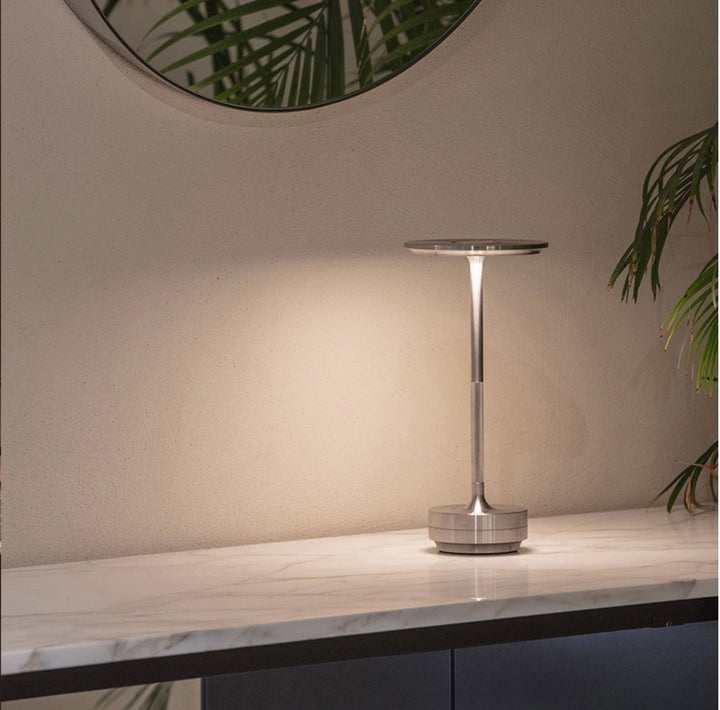ClarityGlow Luxus Edition | Kabellose LED Tischlampe
