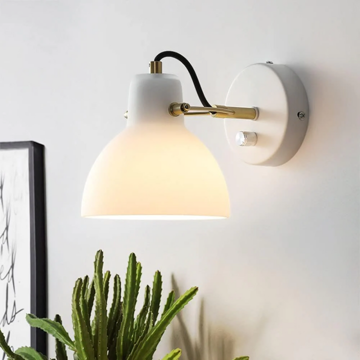 Stylische Wandleuchte für drinnen