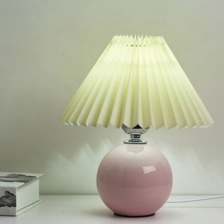 Nordic minimalist 1-Licht Tischlampe aus Keramik mit Falten