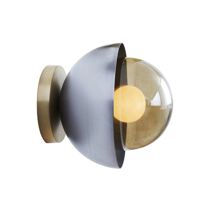 Metallische Halbmond-Wandleuchte Modernist 1-Lampen Messing/Chrom Wandleuchte mit Orb Tan Glas-Schirm für Flur