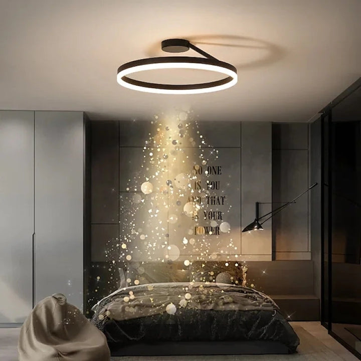 RadiantGlimmer Deckenleuchte - Luxuriöse goldene LED-Beleuchtung mit Metallelementen