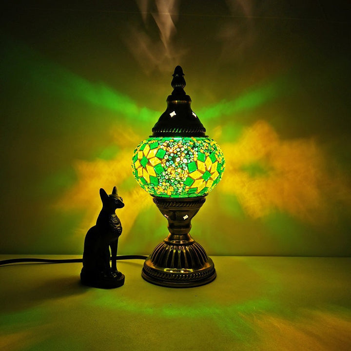 Traditionelle Tiffany Oval Glass Iron 1-Light Tischlampe für das Wohnzimmer