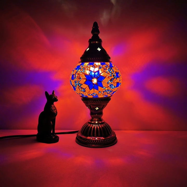 Traditionelle Tiffany Oval Glass Iron 1-Light Tischlampe für das Wohnzimmer