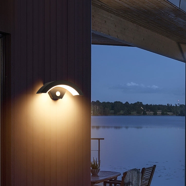 Moderner Minimalistischer Gebogener Aluminium Acryl LED Wandleuchtenlampe Für Garten