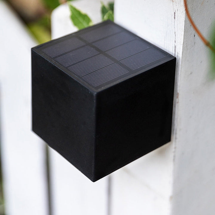 Moderner Minimalistischer Würfel Kunststoff Solar LED Wandleuchtenlampe für Garten