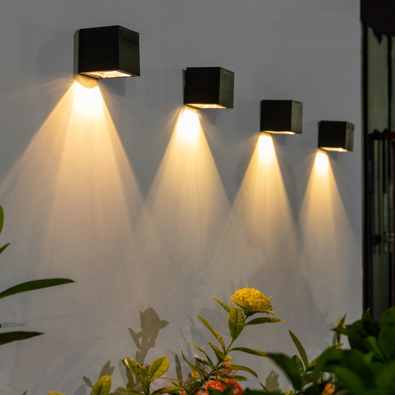 Moderner Minimalistischer Würfel Kunststoff Solar LED Wandleuchtenlampe für Garten