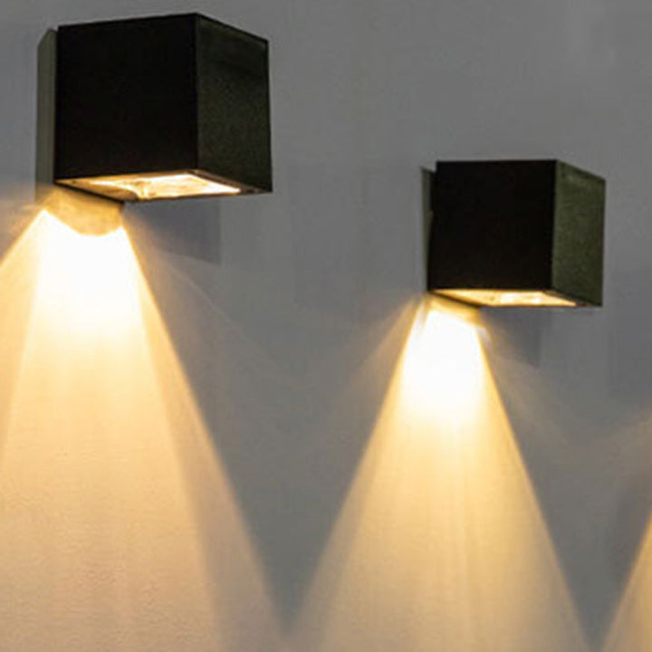 Moderner Minimalistischer Würfel Kunststoff Solar LED Wandleuchtenlampe für Garten