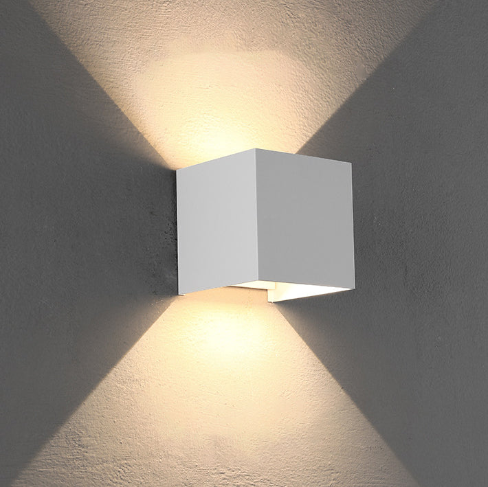 Moderne Minimalistische Wasserfeste Würfel Oben Unten Aluminium Glas Induktions LED Wandlampen Für Schlafzimmer