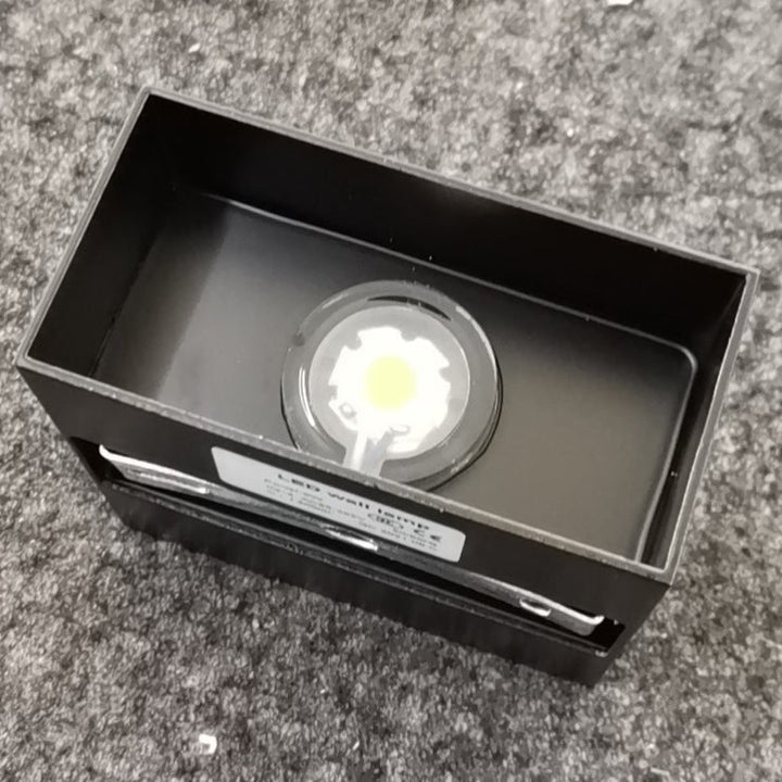 Moderne Minimalistische Wasserfeste Würfel Oben Unten Aluminium Glas Induktions LED Wandlampen Für Schlafzimmer