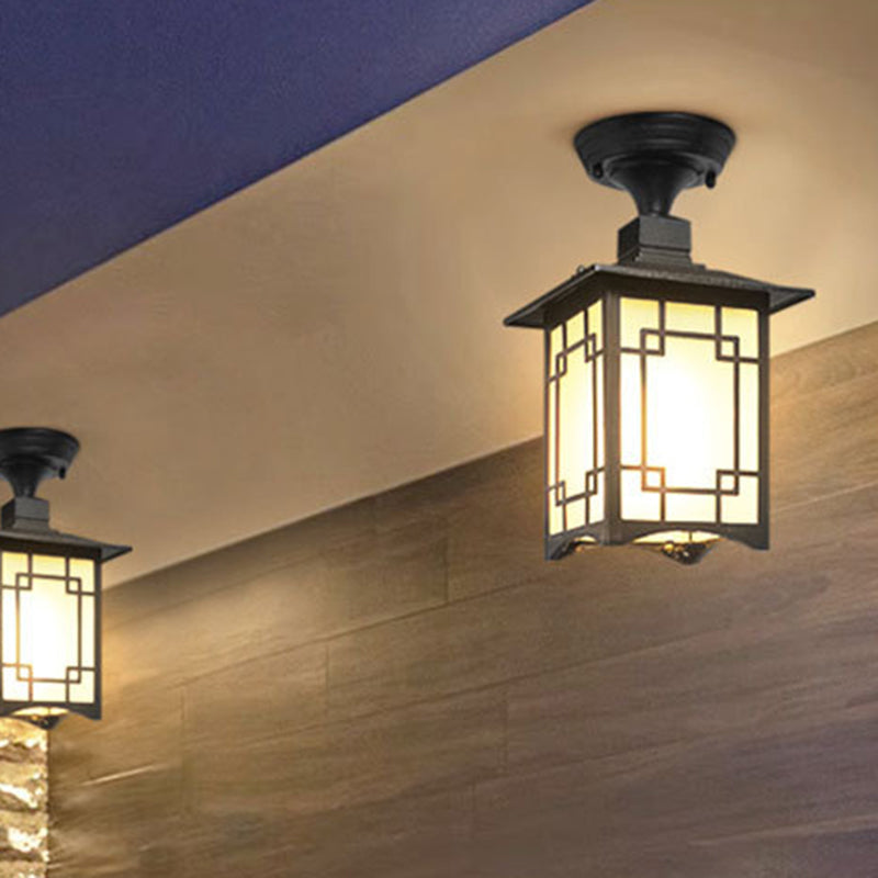 Traditionelle chinesische wasserdichte Eisen-Aluminium-Glas-Zylinder-Pergola 1-Licht Semi-Flush-Mount-Deckenleuchte Außenleuchte für Patio im Freien