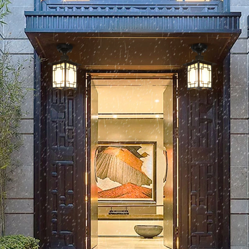 Traditionelle chinesische wasserdichte Eisen-Aluminium-Glas-Zylinder-Pergola 1-Licht Semi-Flush-Mount-Deckenleuchte Außenleuchte für Patio im Freien