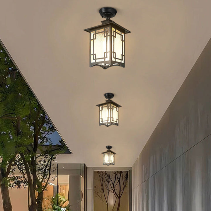 Traditionelle chinesische wasserdichte Eisen-Aluminium-Glas-Zylinder-Pergola 1-Licht Semi-Flush-Mount-Deckenleuchte Außenleuchte für Patio im Freien