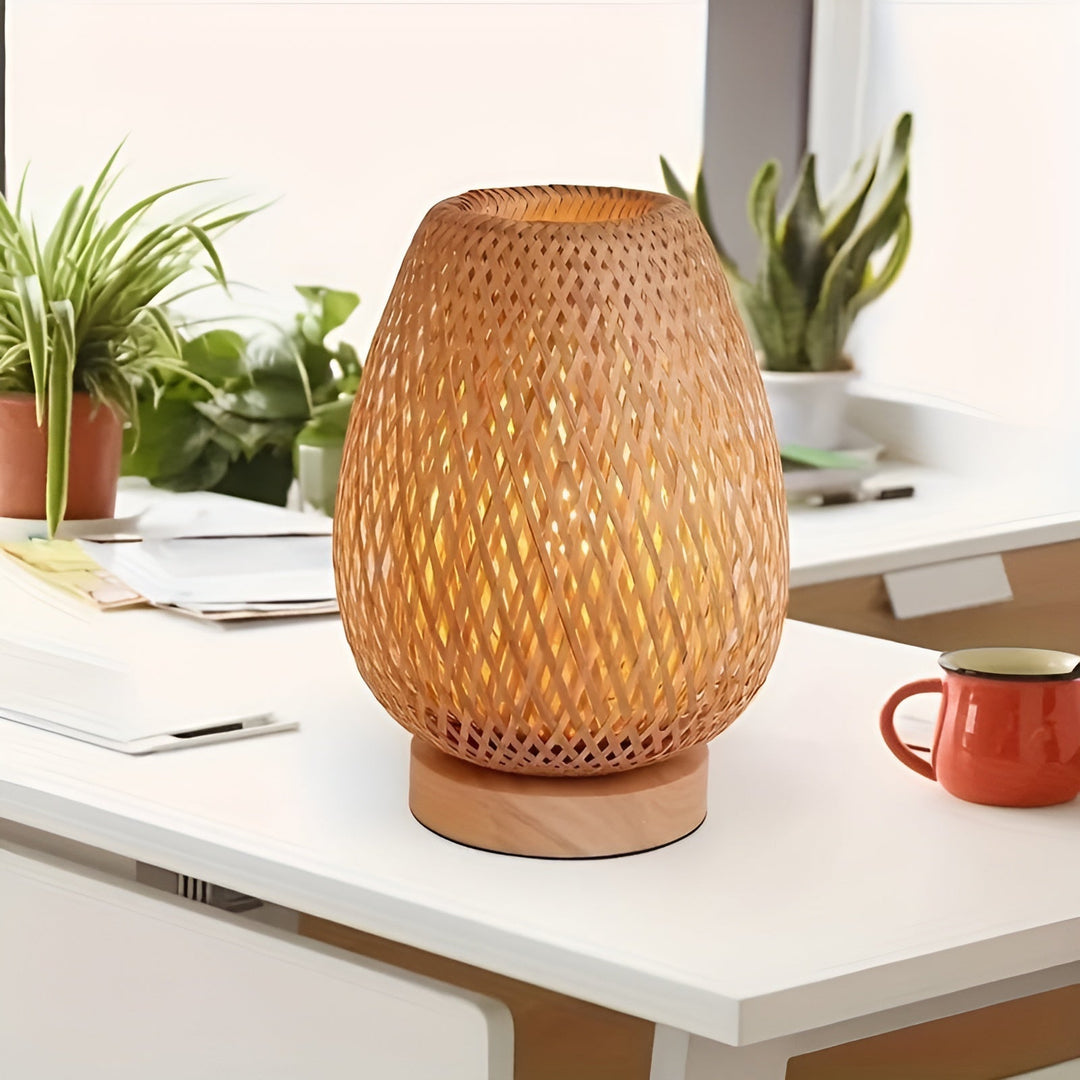 Bambus Tischlampe mit USB-Stromversorgung Nachhaltiges und energieeffizientes Design