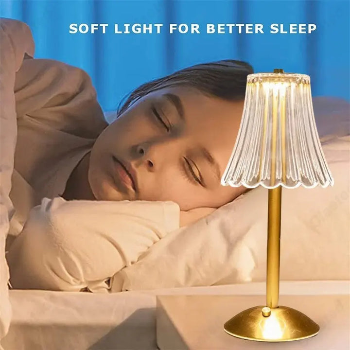 Drahtlose Tischlampe mit Kristalldekor und dimmbarer Beleuchtung - GlamLight